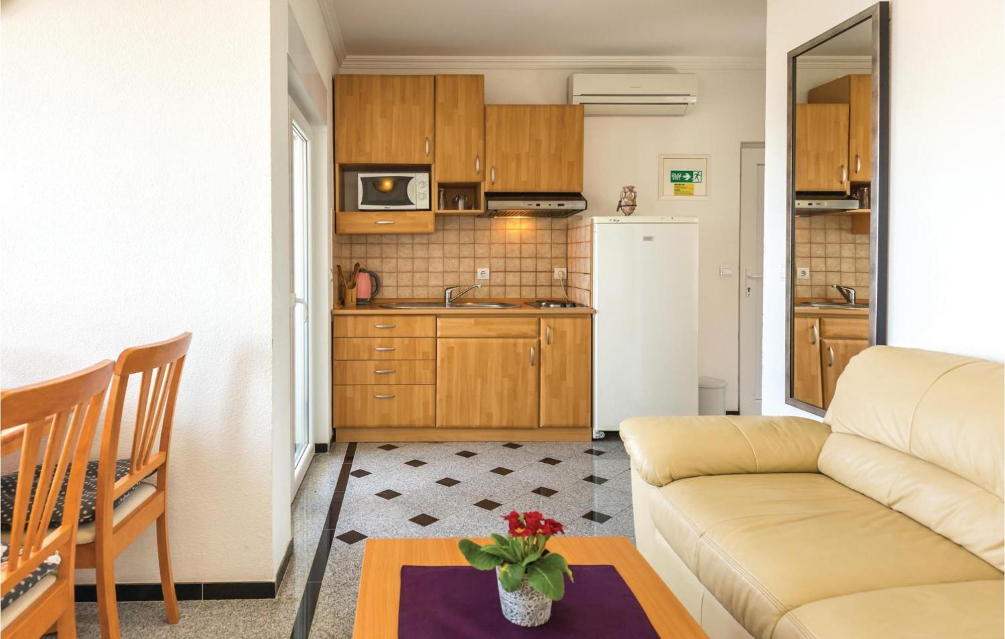 Amazing Apartment In Makarska With House Sea View Экстерьер фото
