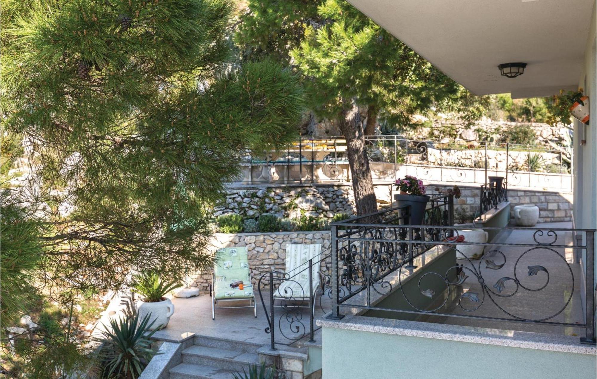 Amazing Apartment In Makarska With House Sea View Экстерьер фото
