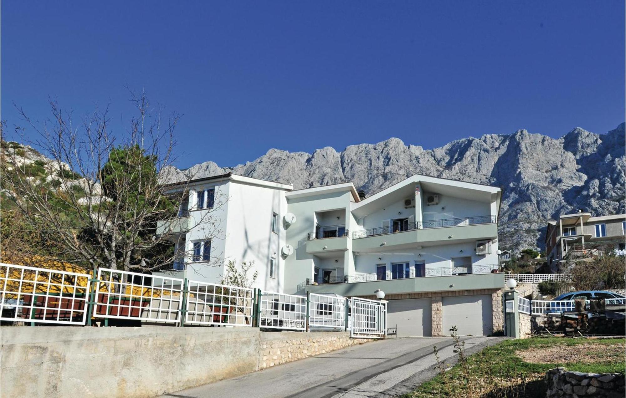Amazing Apartment In Makarska With House Sea View Экстерьер фото